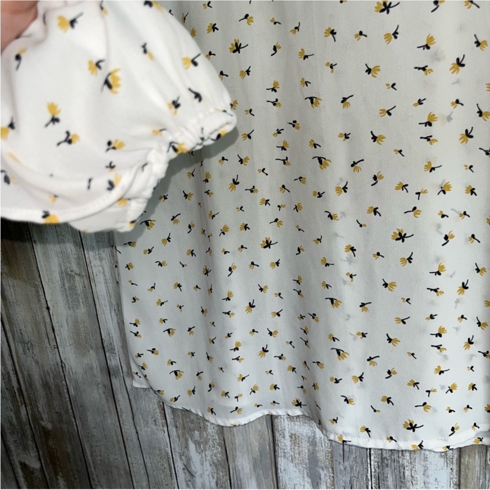 Loft White Floral Flutter Sleeve Blouse - Picture 4 of 5